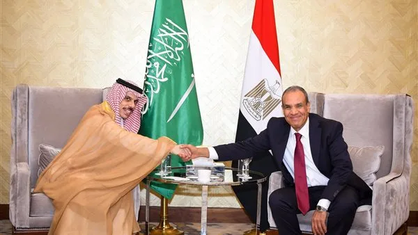 وزير الخارجية يعبر عن معارضته لأي محاولات غير مجدية للتأثير على العلاقات التاريخية مع السعودية. وزير الخارجية يعبر عن معارضته لأي محاولات غير مجدية للتأثير على العلاقات التاريخية مع السعودية.