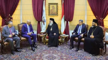 وزير الدفاع اليوناني يقدم تعازيه للبطريرك يوحنا العاشر: نحن معكم في هذه الأوقات الصعبة