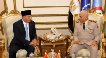 وزير الدفاع: ضرورة تنسيق الجهود وتعزيز آفاق التعاون العسكري مع إندونيسيا