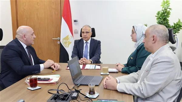 وزير الري يبرز ضرورة استثمار ممتلكات الوزارة لتعزيز إيرادات الدولة.