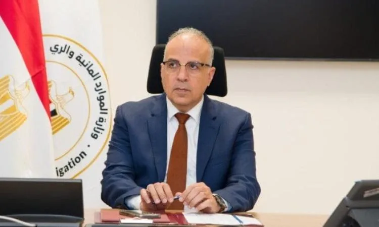 وزير الري يبرز ضرورة الالتزام بالمعايير خلال مشاريع التطوير على ضفاف النيل