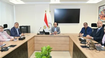 وزير الري يشدد على ضرورة الالتزام بالمعايير في مشروعات التطوير على ضفتي النيل