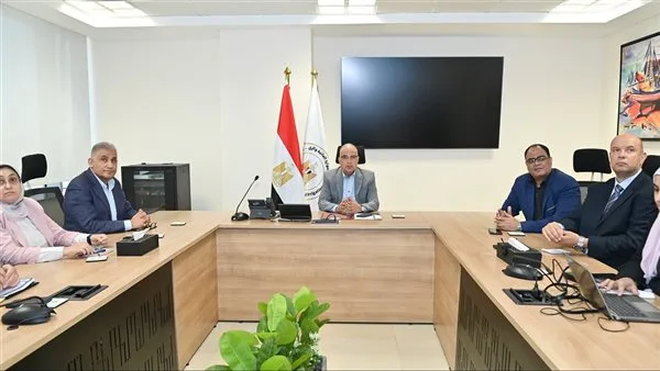 وزير الري يشدد على ضرورة الالتزام بالمعايير في مشروعات التطوير على ضفتي النيل وزير الري يشدد على ضرورة الالتزام بالمعايير في مشروعات التطوير على ضفتي النيل
