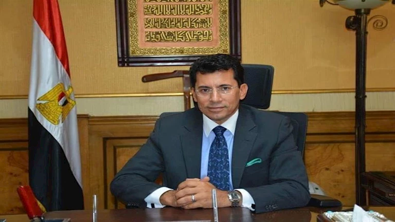 وزير الرياضة: تواصل دائم مع النجم محمد صلاح وعائلته (تفاصيل) وزير الرياضة: تواصل دائم مع النجم محمد صلاح وعائلته (تفاصيل)