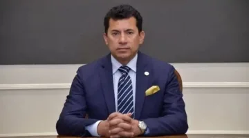 وزير الرياضة يحذر مروجي الشائعات وينفي وجود بند الثماني سنوات