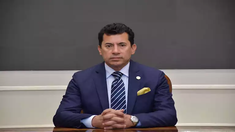 وزير الرياضة يهنئ رئيس اللجنة الأولمبية على هذا النجاح وزير الرياضة يهنئ رئيس اللجنة الأولمبية على هذا النجاح