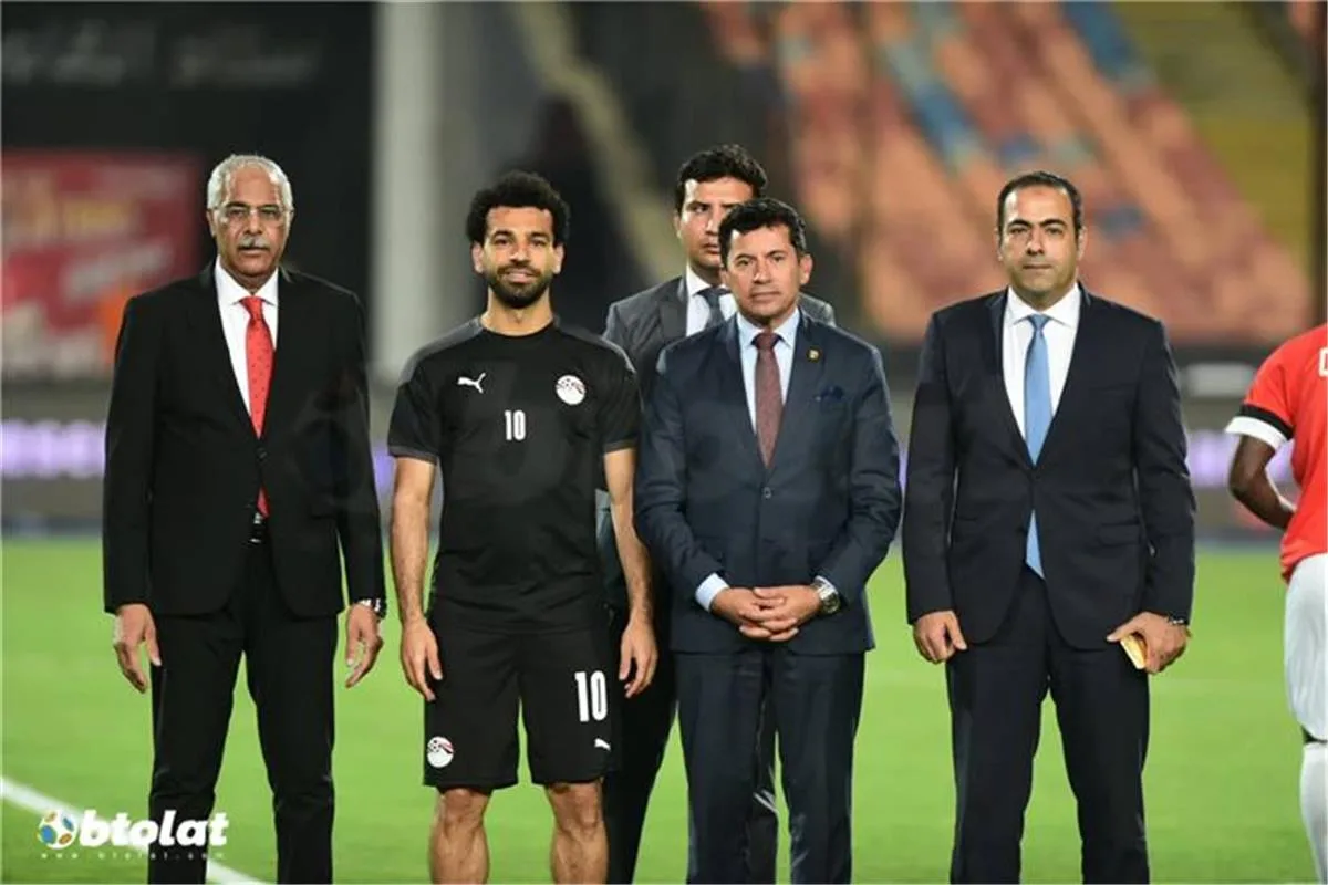 وزير الرياضة يوضح موقفه بشأن محاولته إقناع محمد صلاح بعدم الاعتزال دوليًا وزير الرياضة يوضح موقفه بشأن محاولته إقناع محمد صلاح بعدم الاعتزال دوليًا