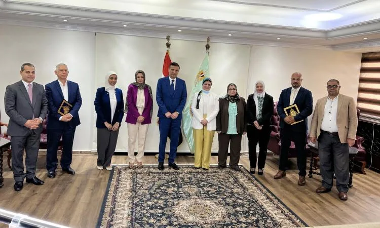 وزير الزراعة ومنصة “حوار” يقدمان تكريمًا لأفضل المبادرات الزراعية تقييمًا