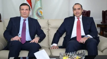 وزير الزراعة يلتقي وزير الشؤون القانونية والنيابية لبحث التعديلات المنتظرة على قانون التعاونيات الزراعية