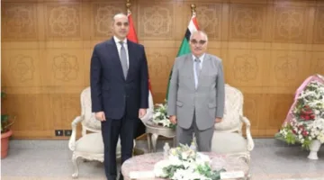 وزير الشئون النيابية يبارك لرئيس هيئة قضايا الدولة على توليه المنصب الجديد