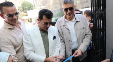 وزير الشباب والرياضة ومحافظ الجيزة ي inaugurate حوض السباحة في نزل الشباب الدولي