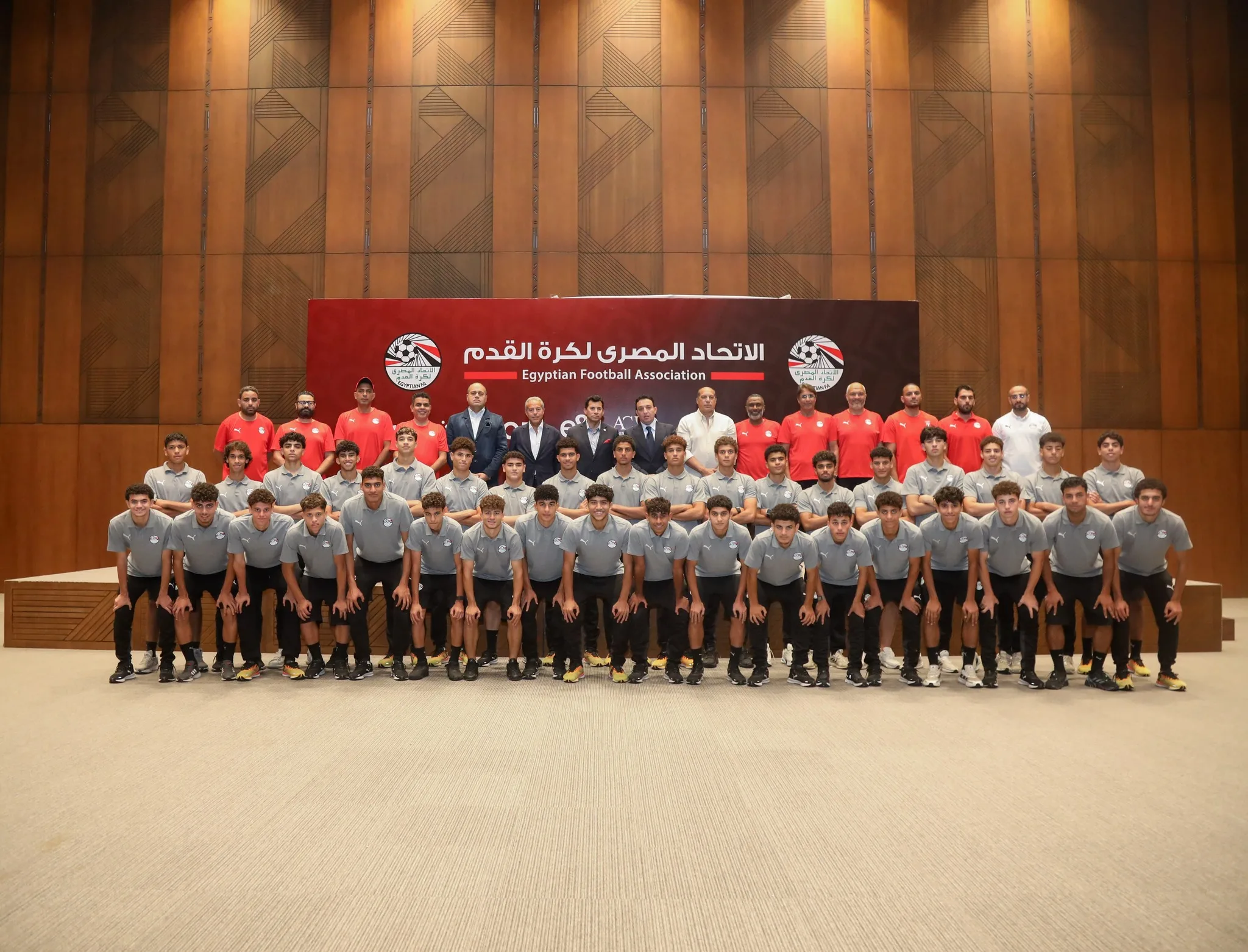 وزير الشباب والرياضة يتفقد معسكر منتخب تحت 17 سنة ويستعرض جاهزيته لكأس العالم