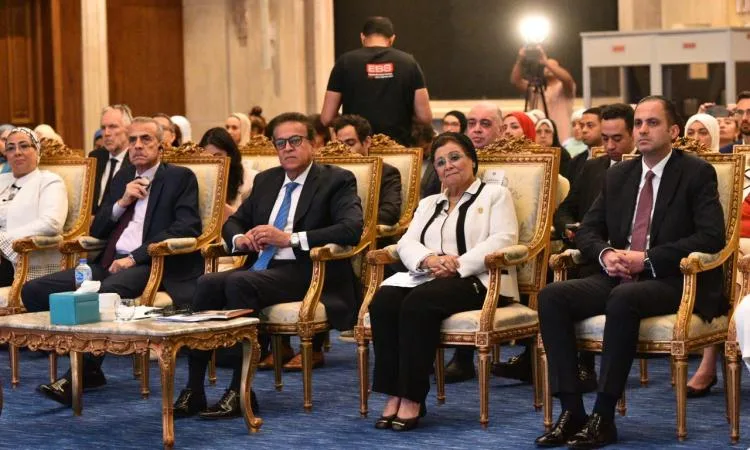 وزير الصحة: مصر تتقدم نحو تحقيق التوازن الديموغرافي بثبات وزير الصحة: مصر تتقدم نحو تحقيق التوازن الديموغرافي بثبات
