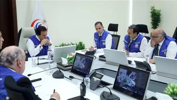 وزير الصحة يقود غرفة الطوارئ لمراقبة آثار حريق سنترال رمسيس وزير الصحة يقود غرفة الطوارئ لمراقبة آثار حريق سنترال رمسيس