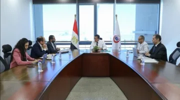 وزير الصحة يناقش تعزيز خدمات المبادرة الرئاسية «دعم صحة المرأة»