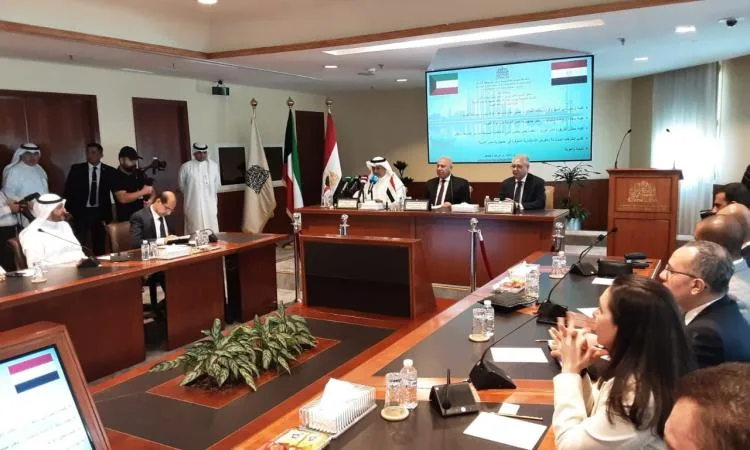 وزير الصناعة والنقل يشارك في المنتدى الاستثماري بين مصر والكويت