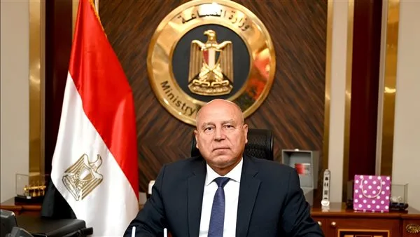 وزير الصناعة يوافق على اعتبار مصلحة الكفاية الإنتاجية كمعيار لنتائج الدبلوم الفني وزير الصناعة يوافق على اعتبار مصلحة الكفاية الإنتاجية كمعيار لنتائج الدبلوم الفني