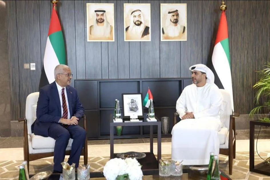 وزير العدل يناقش سبل التعاون القانوني مع أستراليا وزير العدل يناقش سبل التعاون القانوني مع أستراليا