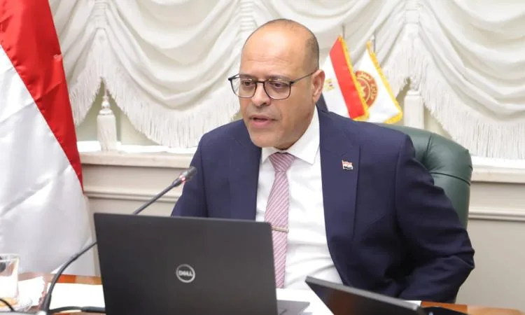 وزير العمل: تفعيل قانون العمل الجديد اعتباراً من الأول من سبتمبر