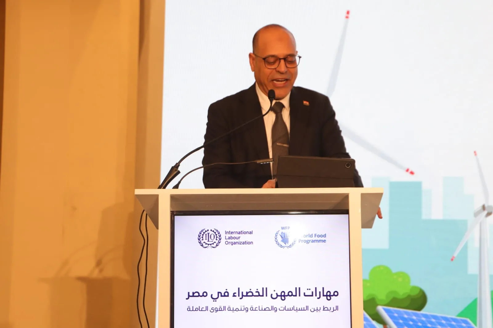وزير العمل يشارك في إطلاق دراسة حول “مهارات الوظائف الخضراء في مصر” بالتعاون مع “المنظمة الدولية للعمل” و”برنامج الأغذية العالمي” وزير العمل يشارك في إطلاق دراسة حول “مهارات الوظائف الخضراء في مصر” بالتعاون مع “المنظمة الدولية للعمل” و”برنامج الأغذية العالمي”