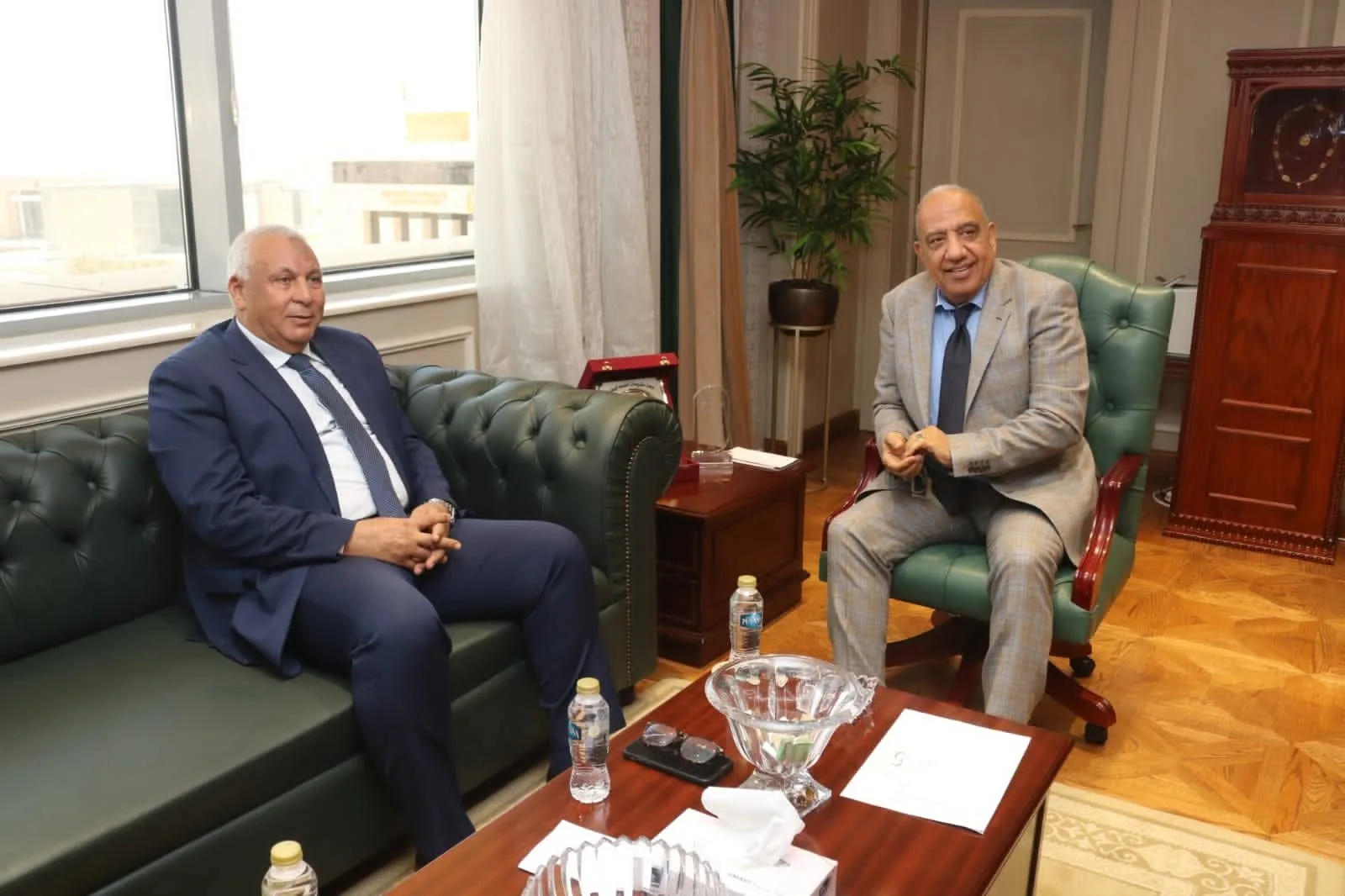 وزير الكهرباء ومحافظ الوادي الجديد يتفقان على تحسين وتأمين إمدادات الكهرباء في المحافظة وزير الكهرباء ومحافظ الوادي الجديد يتفقان على تحسين وتأمين إمدادات الكهرباء في المحافظة