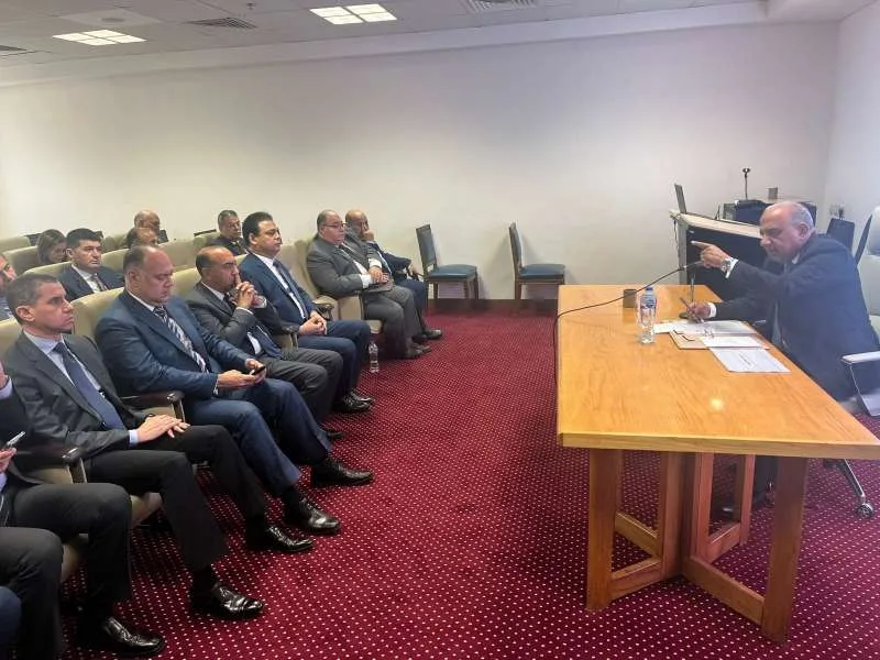 وزير الكهرباء يناقش آفاق التعاون وجذب الاستثمارات في قطاع الطاقة مع قادة البعثات الدبلوماسية