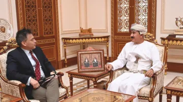 وزير المكتب السلطاني يستقبل القائد العام للقوات الخاصة البريطانية