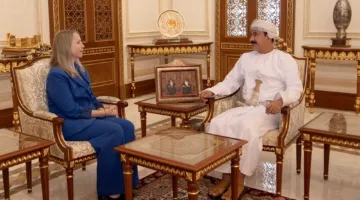 وزير المكتب السلطاني يَسْتَقْبِلُ وداعَ سفيرة مملكة هولندا