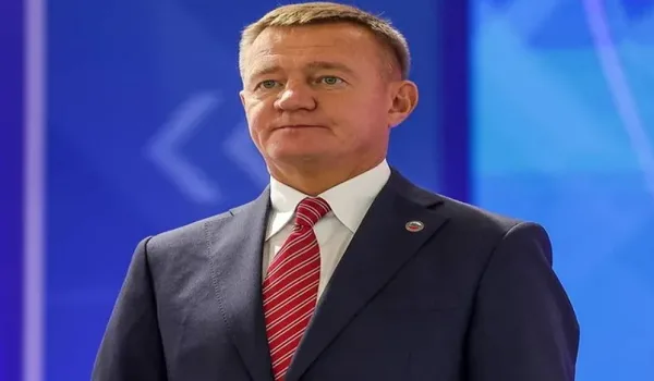 وزير النقل الروسي يُقدم على إنهاء حياته بعد إبعاده المفاجئ عن منصبه وزير النقل الروسي يُقدم على إنهاء حياته بعد إبعاده المفاجئ عن منصبه