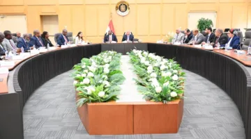وزير النقل: الشركات المصرية تتمتع بخبرات وإمكانات قوية في تنفيذ المشاريع داخل مصر وخارجها