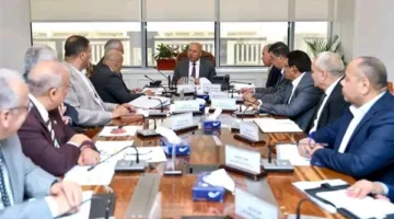 وزير النقل يراقب تقدم مشروع الخط السادس للمترو ومجمع السكك الحديدية مع شركة الستوم الفرنسية