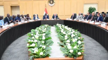 وزير النقل يلتقي بنظيره من سيراليون لمناقشة تعزيز التعاون المشترك