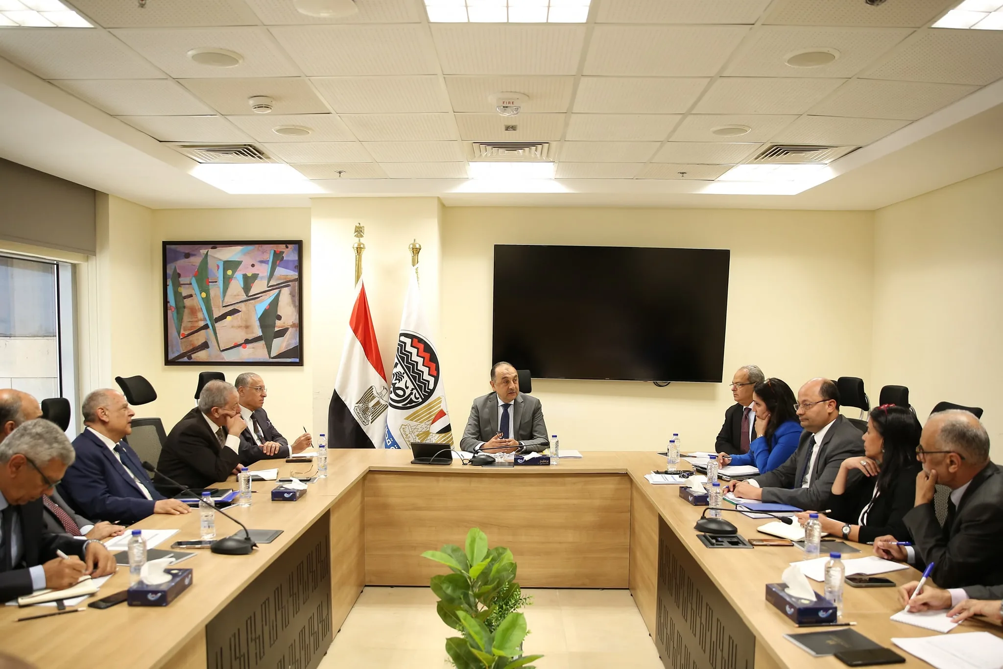 وزير قطاع الأعمال: نرحب بتعزيز التعاون مع المستثمرين المحليين والعالميين وزير قطاع الأعمال: نرحب بتعزيز التعاون مع المستثمرين المحليين والعالميين