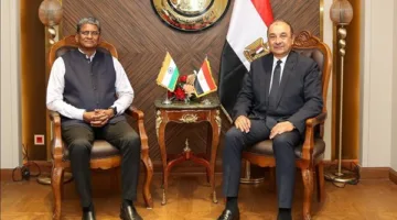 وزير قطاع الأعمال والسفير الهندي يستعرضان إمكانات تعزيز التعاون في المجالات الصناعية والاستثمارية