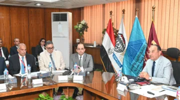 وزير قطاع الأعمال يراقب التقدم في المشاريع التابعة لشركات “القابضة للتشييد”