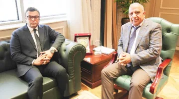 وزيرا الكهرباء والإسكان يستعرضان سبل تعزيز التعاون في مشاريع الطاقة المتجددة