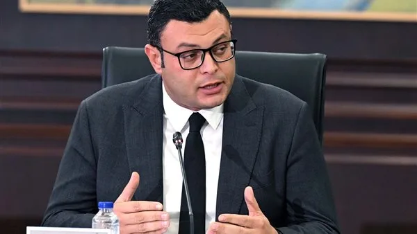 وزيرا الكهرباء والإسكان يعرضان الوضع الحالي بعد أزمة انقطاع الكهرباء والمياه في بعض مناطق الجيزة وزيرا الكهرباء والإسكان يعرضان الوضع الحالي بعد أزمة انقطاع الكهرباء والمياه في بعض مناطق الجيزة