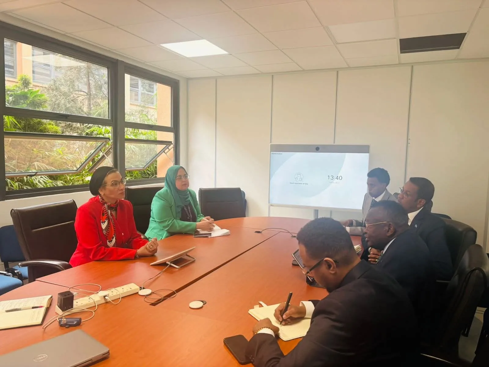 وزيرة البيئة تجتمع مع نظيرتها الصومالية لمناقشة تعزيز التعاون البيئي بين الدولتين وزيرة البيئة تجتمع مع نظيرتها الصومالية لمناقشة تعزيز التعاون البيئي بين الدولتين