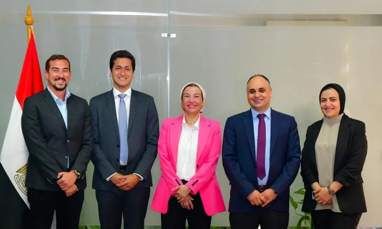 وزيرة البيئة تراقب إبرام اتفاقية تعاون مع مؤسسة حماية البيئة البحرية وزيرة البيئة تراقب إبرام اتفاقية تعاون مع مؤسسة حماية البيئة البحرية