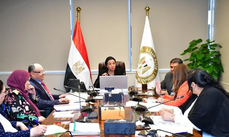 وزيرة البيئة تقود الاجتماع السادس والستين لمجلس إدارة جهاز شئون البيئة وزيرة البيئة تقود الاجتماع السادس والستين لمجلس إدارة جهاز شئون البيئة