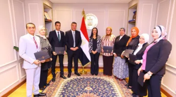 وزيرة التضامن تكرّم الإدارة العامة للاتصال السياسي والعلاقات البرلمانية