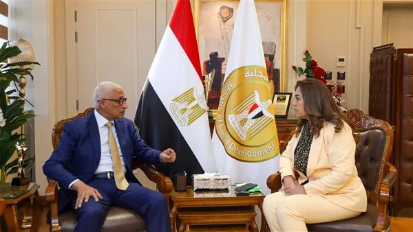 وزيرة التنمية المحلية: الرئيس السيسي يمنح محافظة شمال سيناء اهتمامًا خاصًا وزيرة التنمية المحلية: الرئيس السيسي يمنح محافظة شمال سيناء اهتمامًا خاصًا