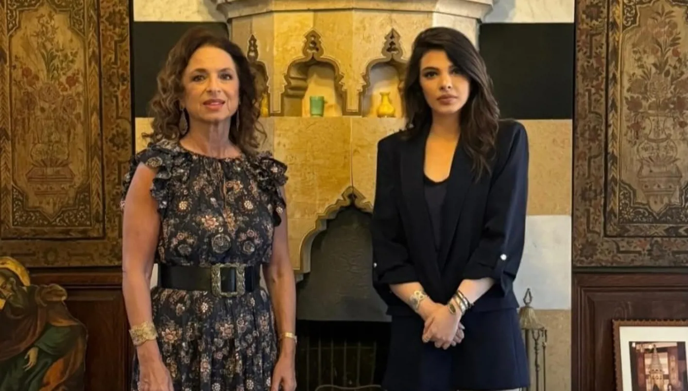 وزيرة السياحة لورا لحود في ‘منزل الشاعر’ برفقة ميشيل تويني وزيرة السياحة لورا لحود في ‘منزل الشاعر’ برفقة ميشيل تويني