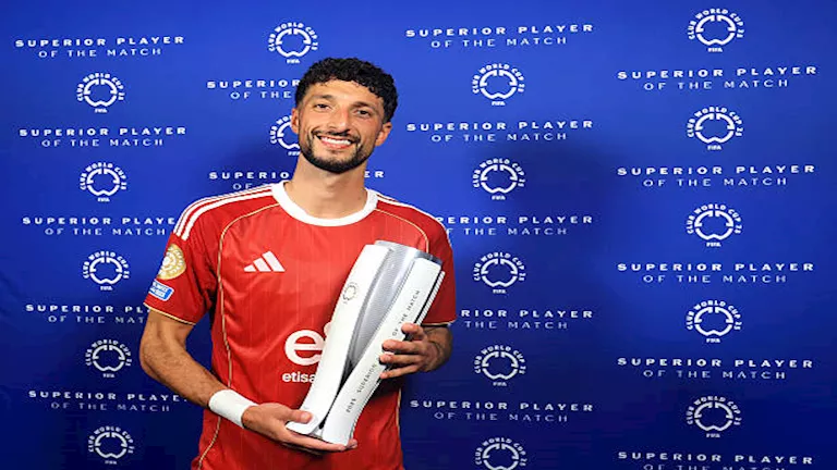 وسام أبو علي يطالب الأهلي بالرحيل عن النادي