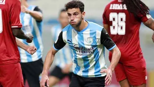 وسط شائعات عن انتقاله إلى بيراميدز.. حمدي فتحي يسافر إلى إسبانيا مع الوكرة