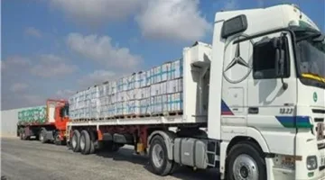 وصول 126 شاحنة مساعدات إنسانية إلى الفلسطينيين في قطاع غزة
