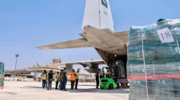 وصول الطائرة السعودية الثانية للإغاثة لدعم السوريين المتأثرين من حرائق اللاذقية