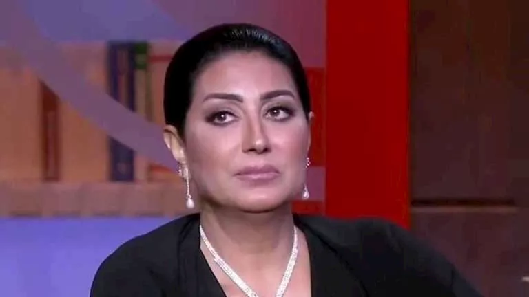 وفاء عامر تذرف الدموع على الهواء: “أعلنت انسحابي التام من تيك توك” وفاء عامر تذرف الدموع على الهواء: “أعلنت انسحابي التام من تيك توك”