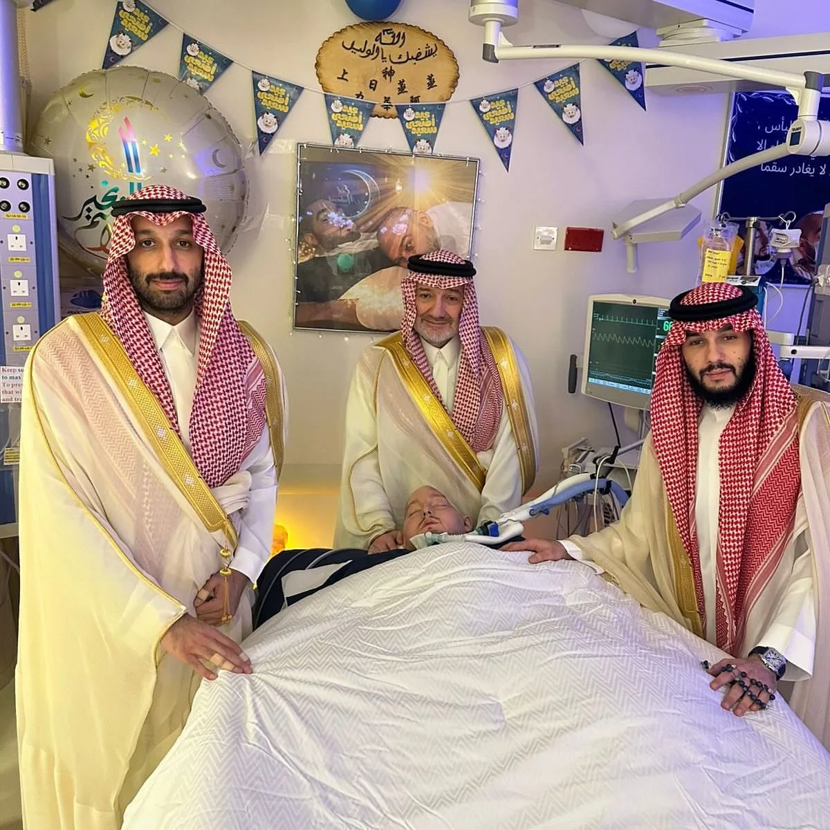 وفاة الأمير الوليد بن خالد بن طلال بعد غيبوبة استمرت 20 عامًا وفاة الأمير الوليد بن خالد بن طلال بعد غيبوبة استمرت 20 عامًا