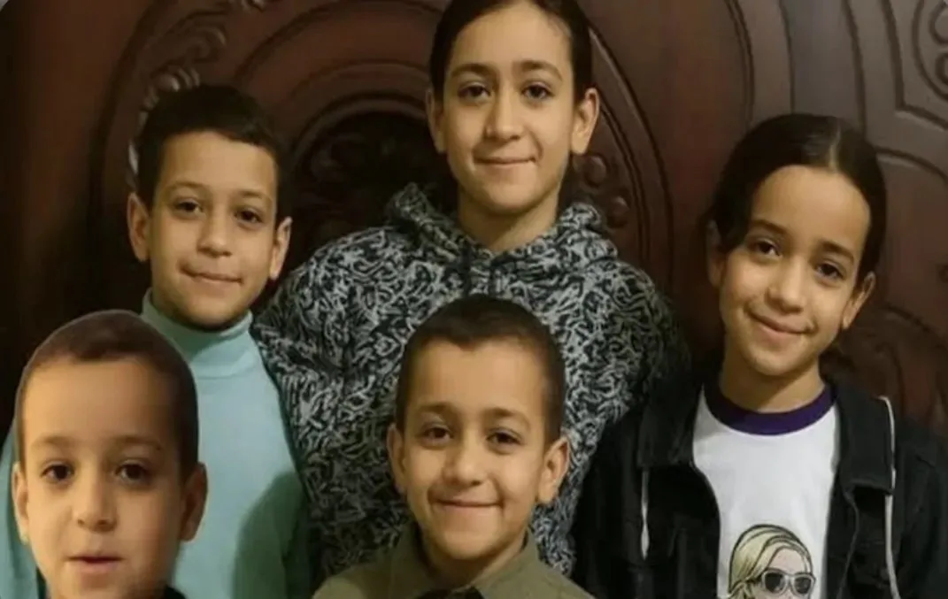 وفاة والد أطفال دلجا في مستشفى أسيوط الجامعي بعد أيام من مأساة فقدانه لستة من أبنائه وفاة والد أطفال دلجا في مستشفى أسيوط الجامعي بعد أيام من مأساة فقدانه لستة من أبنائه